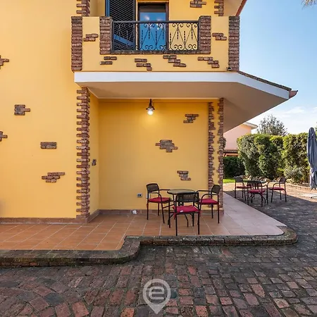 Monica - Gæstehus Iglesias