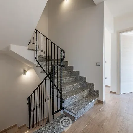Estay - Monica - 3*