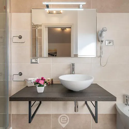 Monica - Gæstehus 3*