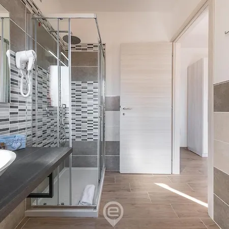 Monica - Gæstehus Iglesias