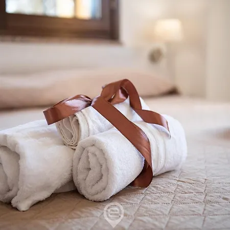 Estay - Monica -